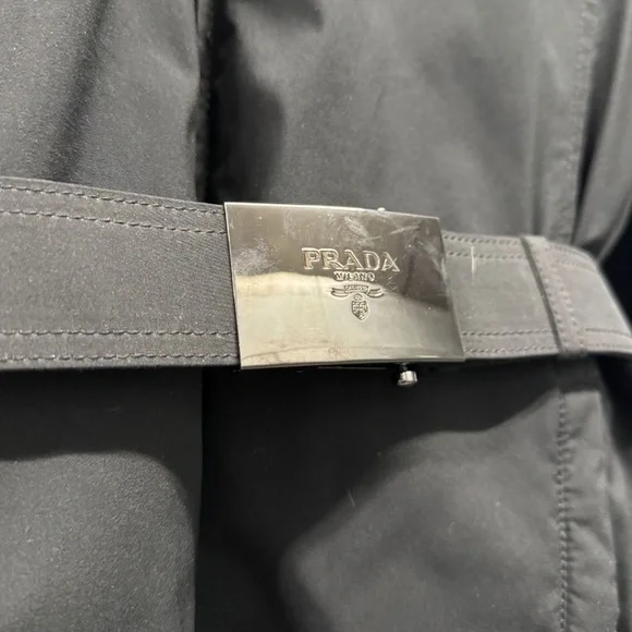 PRADA BLACK GORE-TEX BODY FOX FUR COLLAR WITH LOGO BELT COAT